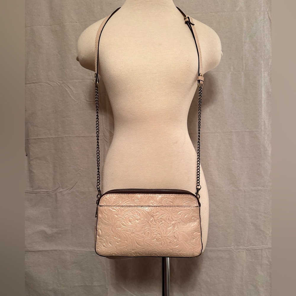 Patricia Nash crossbody purse/bag!! Genuine leather! Cream in color